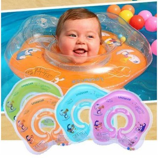 Phao đỡ cổcho bé an toàn khi tắm
