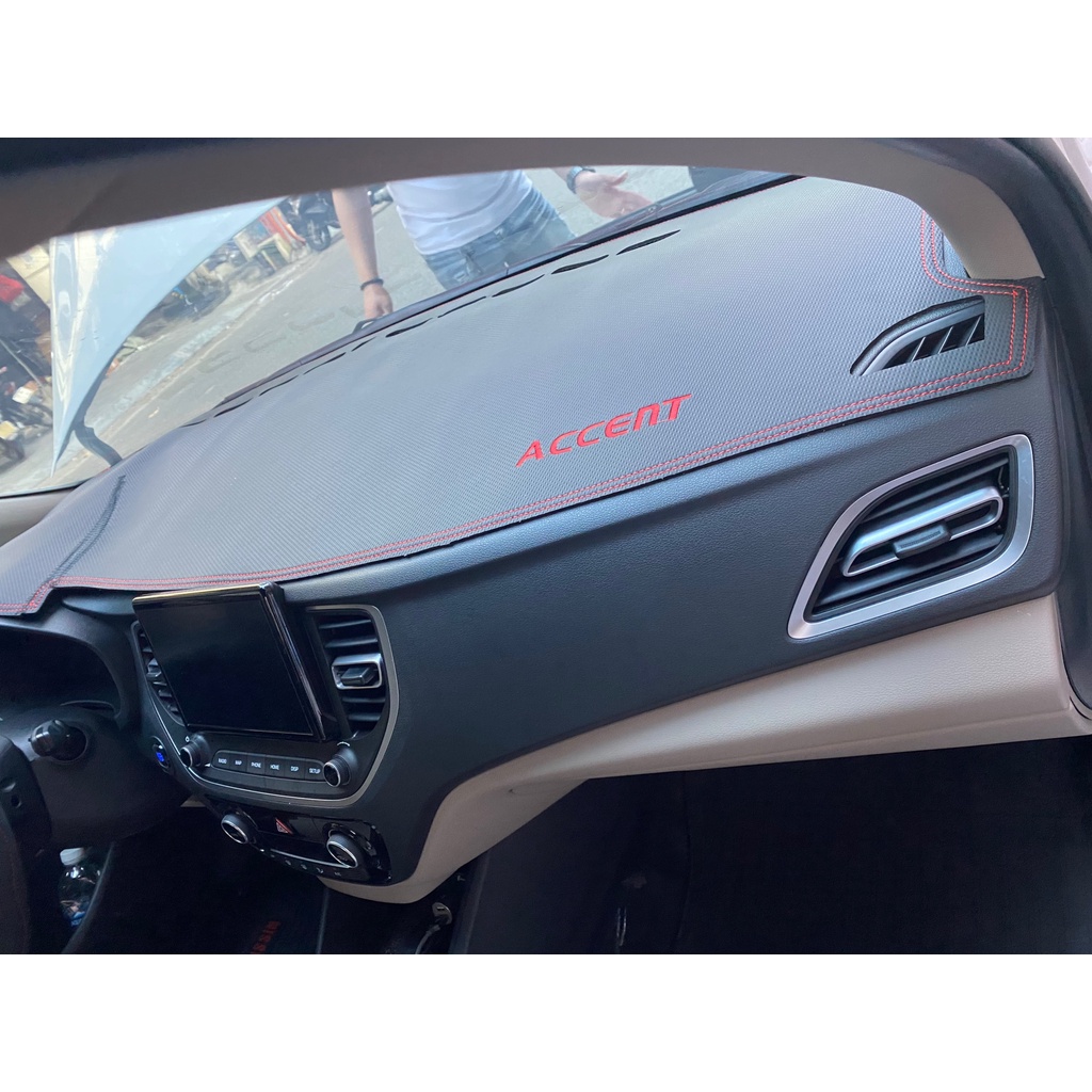Thảm taplo da carbon ô tô Hyundai Accent 2018-2022, thảm chống nóng da carbon. Hàng đẹp xuất sắc