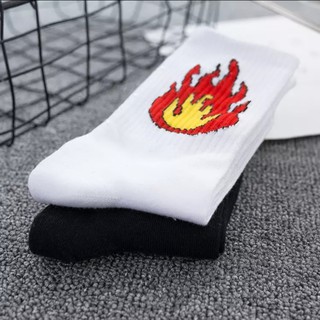 Tất vớ cổ cao hình ngọn lửa
