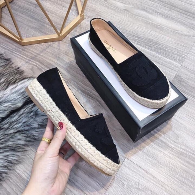 Giày slip on đế cói