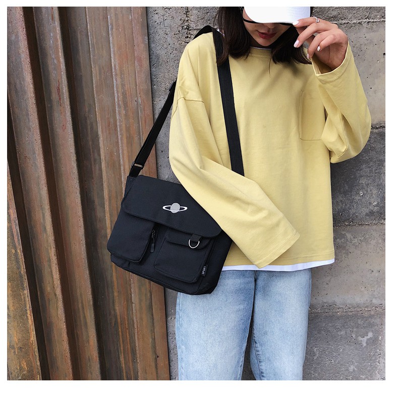 [SALE] Túi vải đeo chéo Ulzzang gấu nhiều ngăn vừa A4 T20 | BigBuy360 - bigbuy360.vn