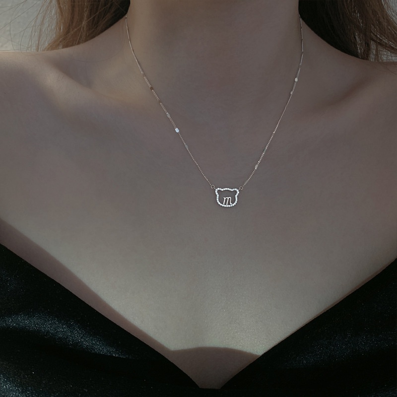 Vòng cổ Mặt Chữ M Mới Cho Nữ