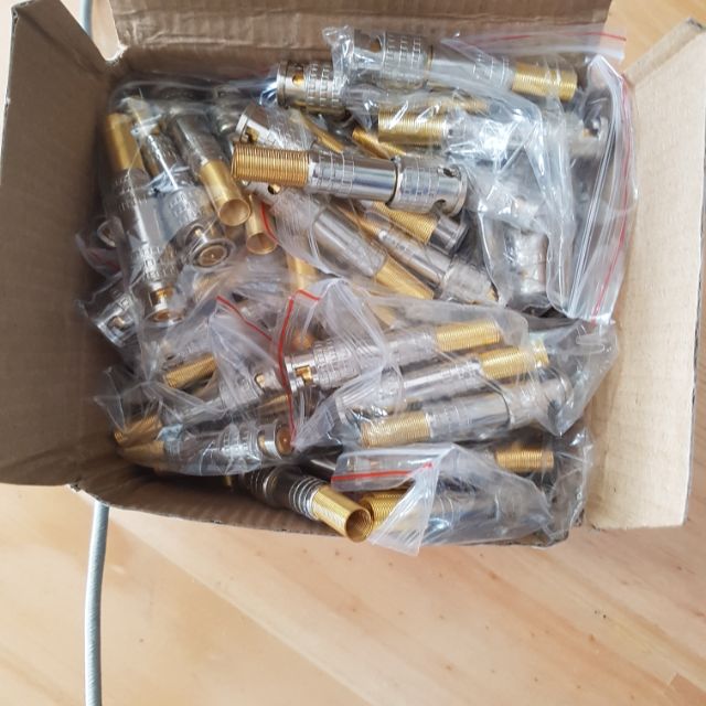 Giắc BNC cho camera