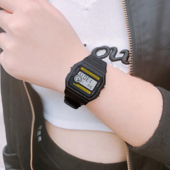 [ GIÁ SOCK ] ĐỒNG HỒ ĐIỆN TỬ CASIO UNISEX WR F94 DÂY CAO SU MẶT NHỰA - ĐỒNG HỒ NAM NỮ THỜI TRANG