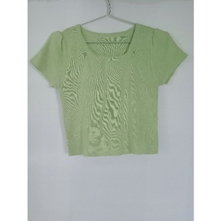 Áo thun croptop dệt kim xanh cốm