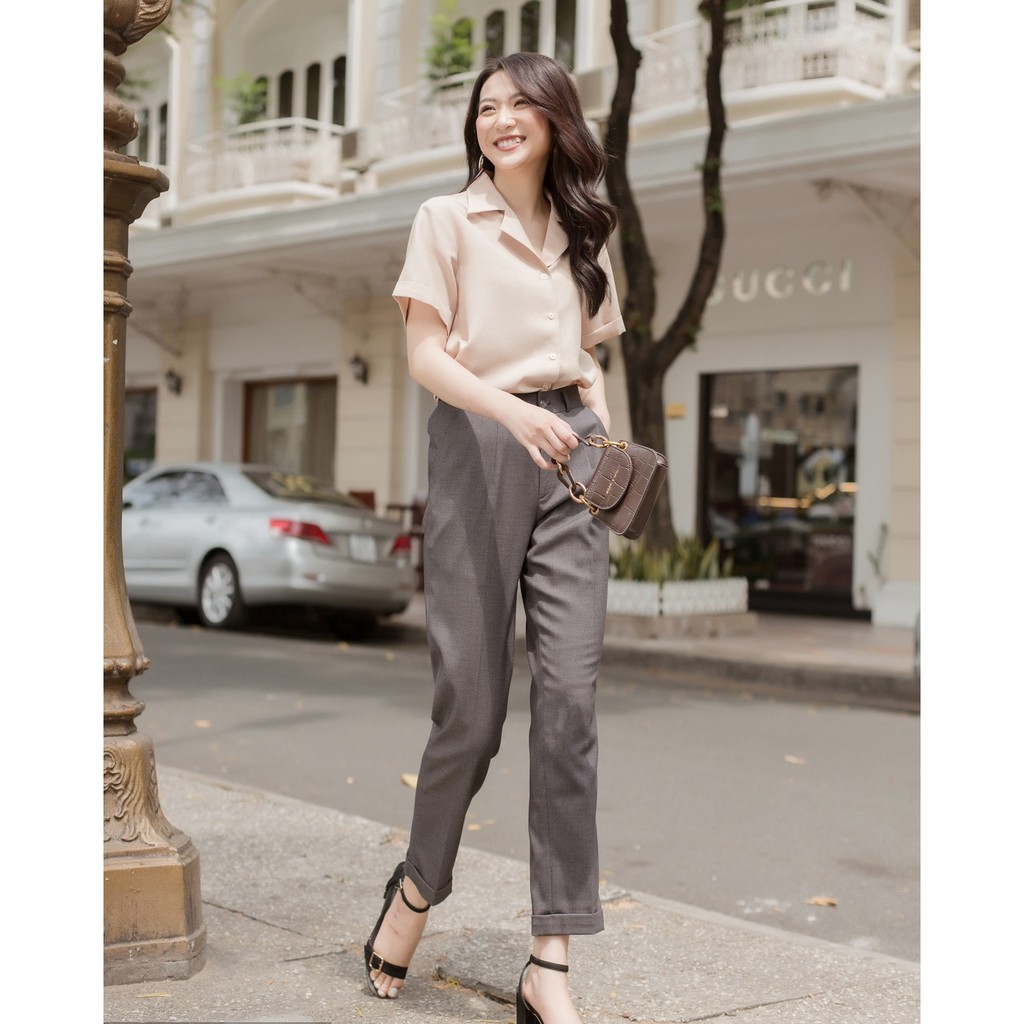 Sơ Mi Tay Ngắn, Áo Sơ Mi Nữ Cổ Vest Màu Nude Da ( Be ) Màu Hot Của Năm, Thời Trang Công Sở Đẹp. | BigBuy360 - bigbuy360.vn