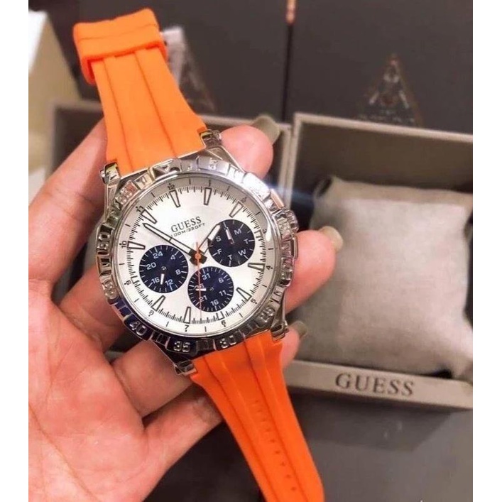 Đồng Hồ Nam Guess W0966G1  Dây Silicone 3 Mặt Số Phụ 47mm Niềng Số