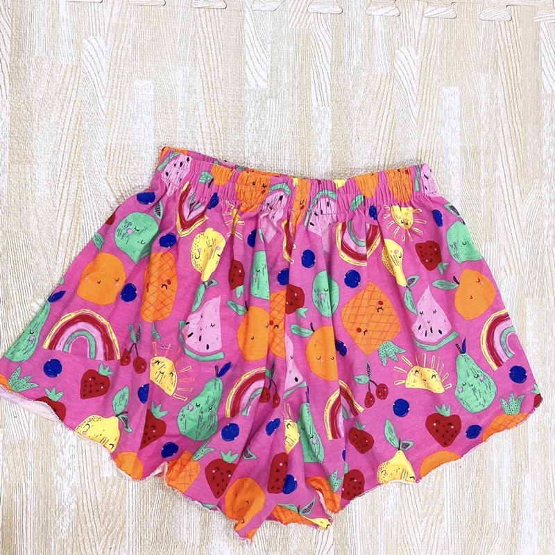 Quần short đùi thái chất coton mềm mịn.