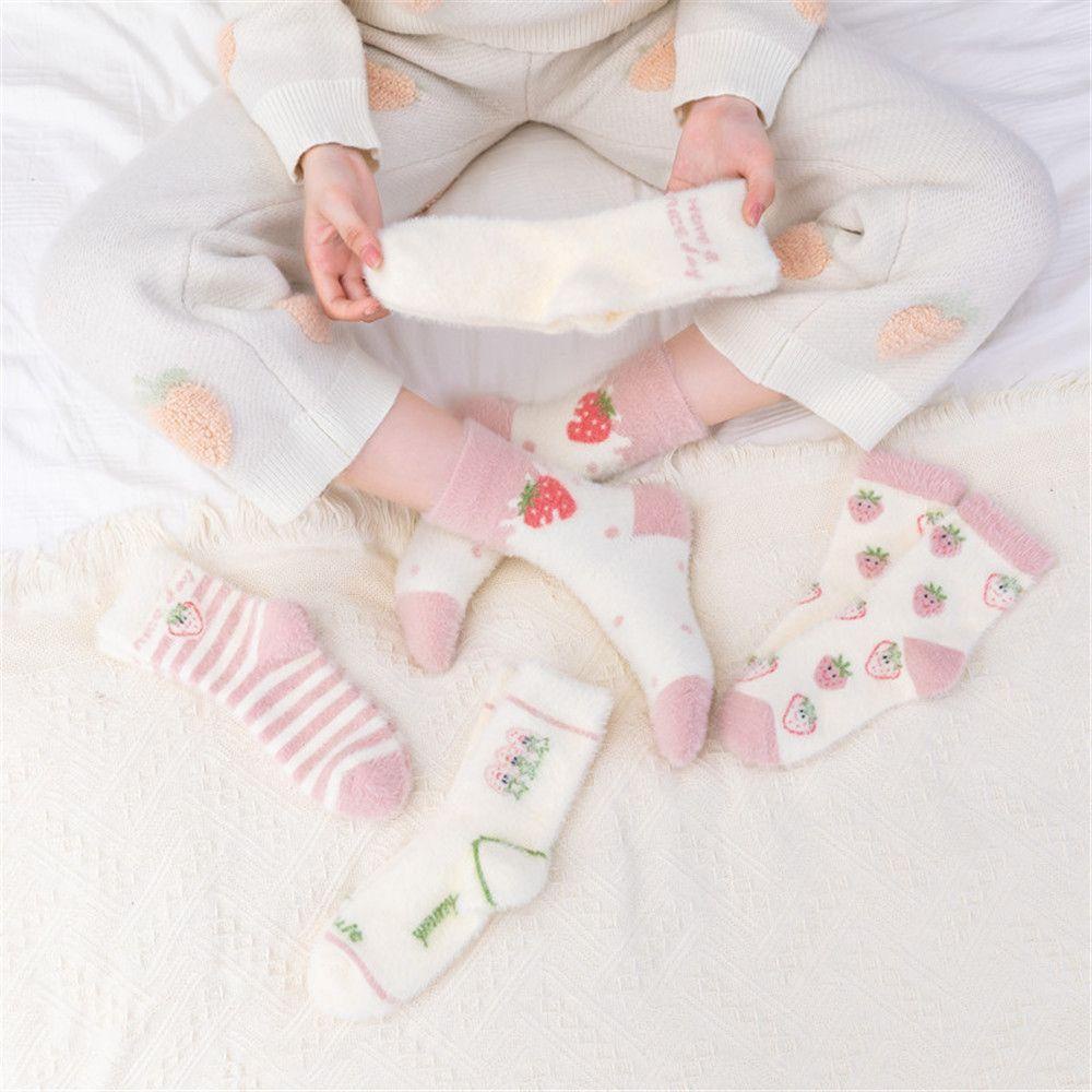 Vớ Lông Cừu San Hô Mềm Mại Giữ Ấm Mùa Đông Cho Nữ