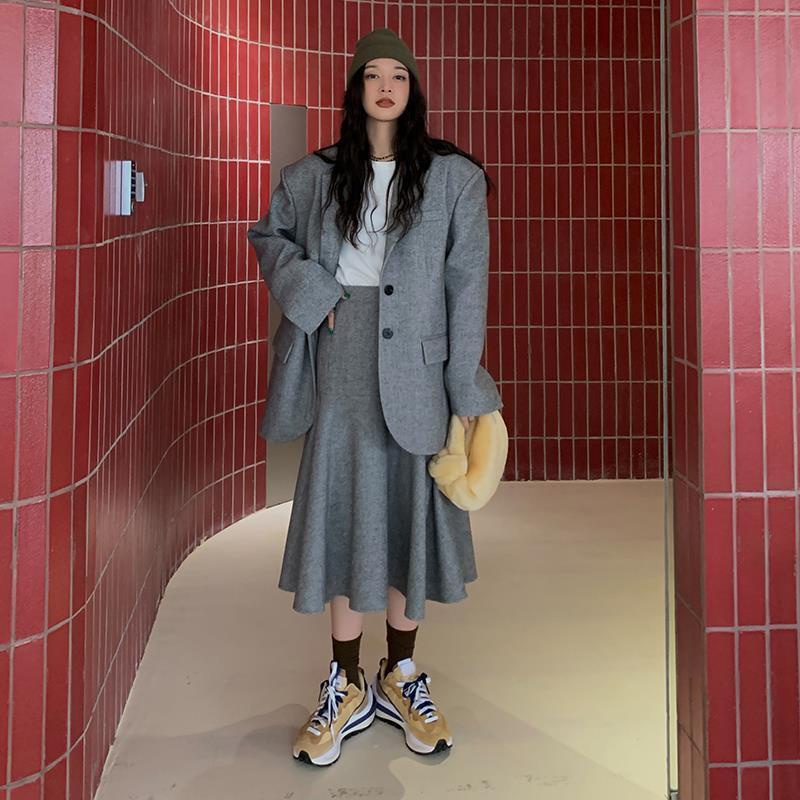 Bộ Áo Phối Chân Váy Lưng Cao Thiết Kế Trẻ Trung Cho Nữ