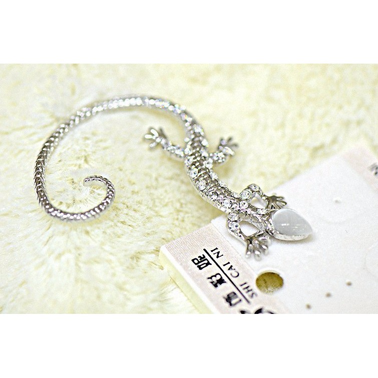 Khuyên tai thằn lằn đeo 1 bên cá tính BT57