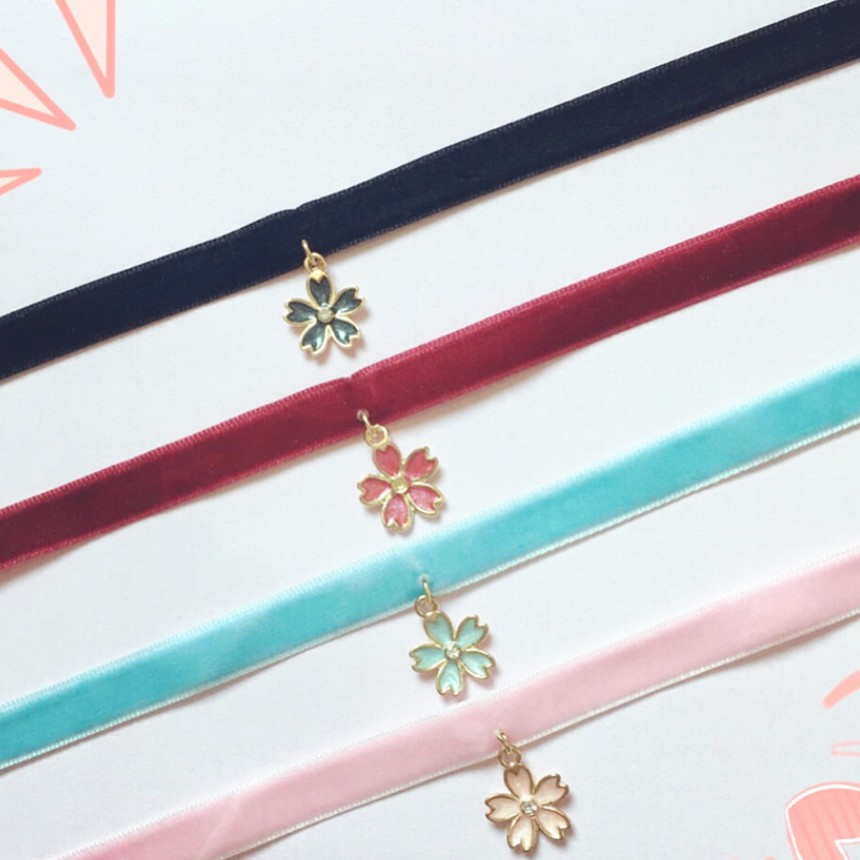 Vòng cổ choker vải nhung hoa anh đào (sakura) màu đỏ rượu