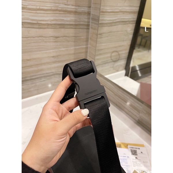 Túi đeo chéo BURBERRY thời trang cao cấp 2021