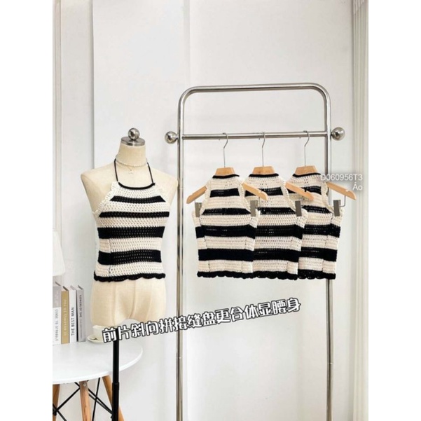 Áo len yếm sọc đen hở lưng 0609