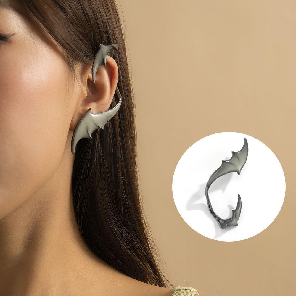 Khuyên Kẹp Vành Tai Hình Rồng Đen Phong Cách Punk Cá Tính Cho Nữ