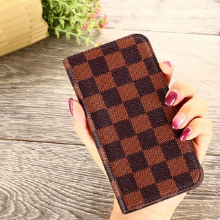 Louis Vuitton Ốp Điện Thoại Họa Tiết Lv Kèm Ngăn Đựng Thẻ Cho iphone1211 8 7 6 6SPlus X XS Max