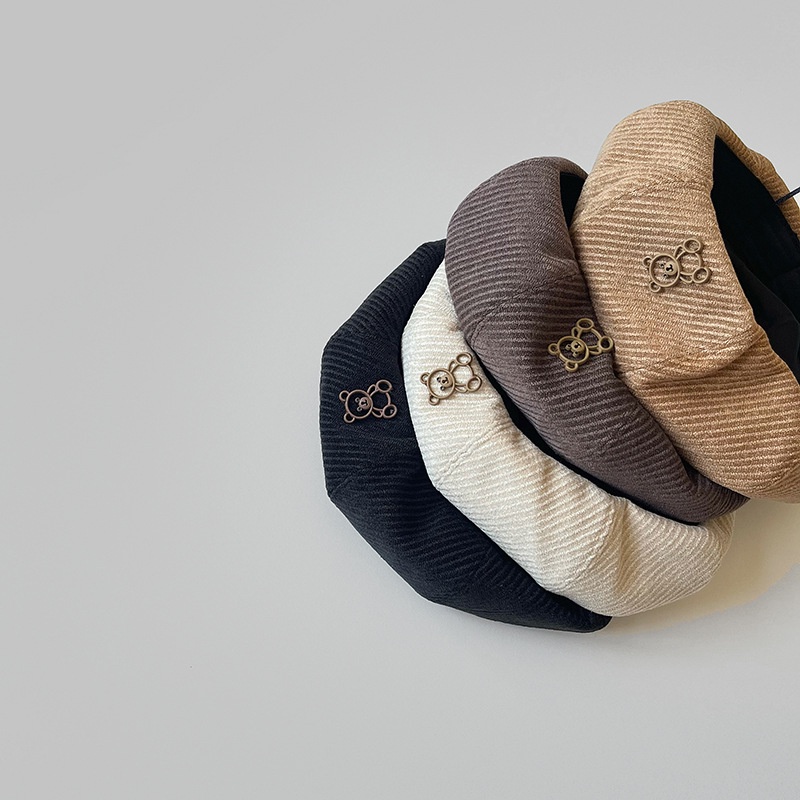 Mũ Beret Vải Nhung Kẻ Phong Cách Retro Hàn Quốc Dành Cho Bé