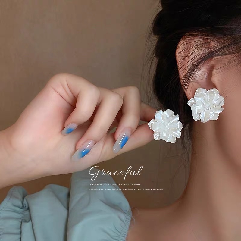 bông tai hình hoa sang chảnh , khuyên tai phong cách tiểu thư hàn quốc