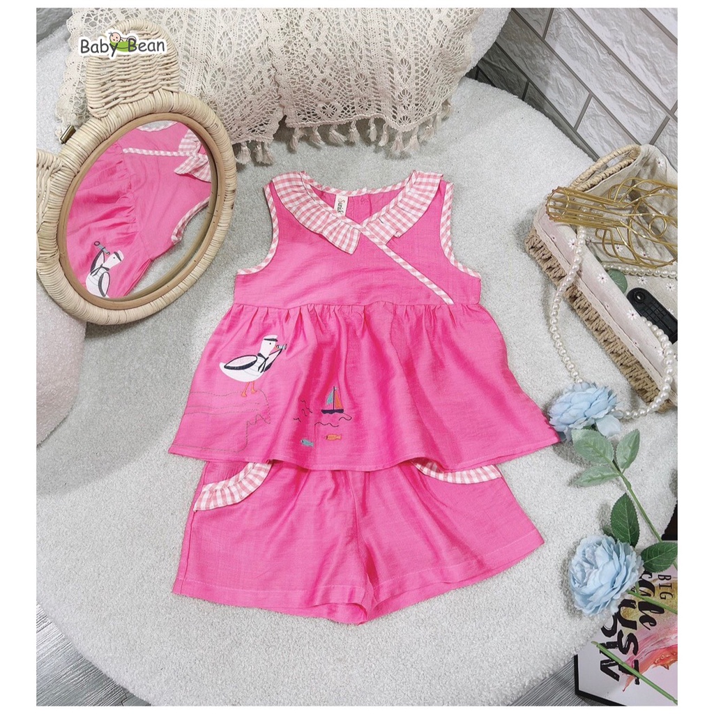 Bộ Đồ Đũi Lá Cổ Caro Nhún Bèo Bé Gái BabyBean