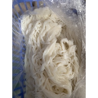 - 1kg bánh phở tươi