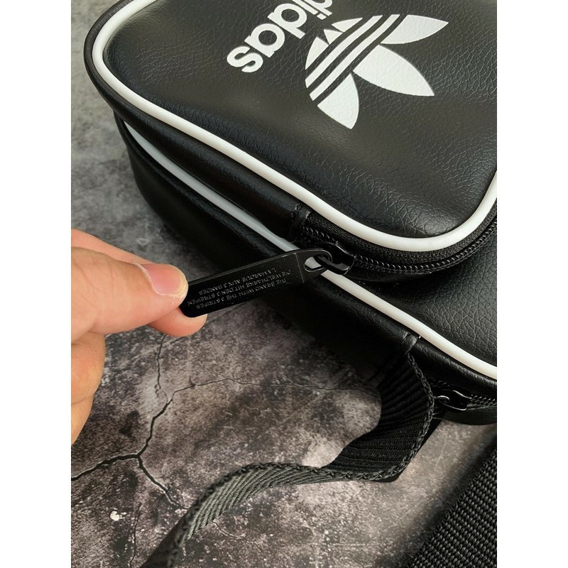 Túi Đeo Chéo Adidas Đen Vintage Mini Bag Classic Black Full Tag Code | BigBuy360 - bigbuy360.vn