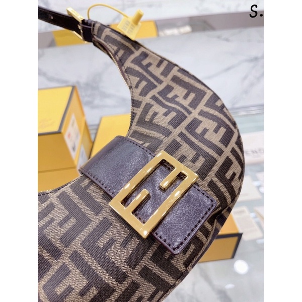 Túi xách Fendì kẹp nách sz 25 siêu xịn, form chuẩn