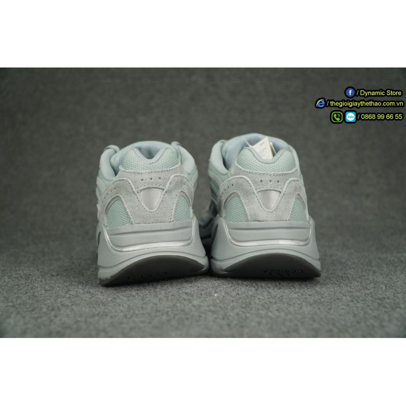 YZ Boost 700 V2 Hospital Blue