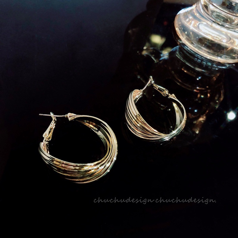 Bông Tai Dạng Vòng Lớn Bằng Kim Loại Cao Cấp Thời Trang