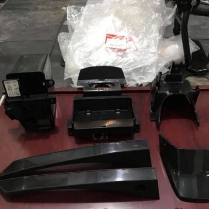 Bộ nhựa nhám xe dream zin honda chính hãng 6 món.