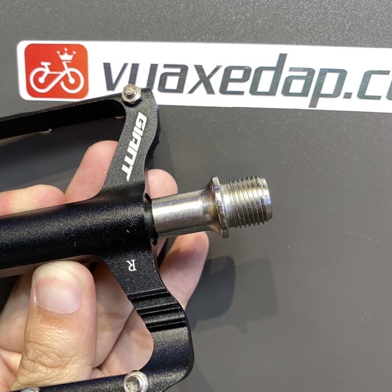 BÀN ĐẠP PEDAL GIANT – BUTTERFLY