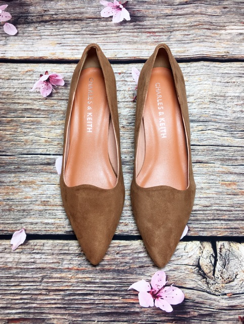 Charles and Keith 3cm lưỡi gà mũi nhọn