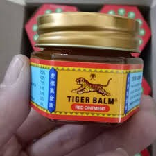 cao xoa bóp hiệu con hổ Tiger Balm Red 20g Thái Lan (Hàng chuẩn)