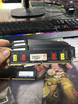 Ram pc ddr4 4gb bus 2400 hãng kingmax, v-color chính hãng
