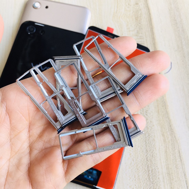 Combo Bộ Vỏ Sườn + Màn Hình Vivo Y71 Zin Hàng Cao Cấp (Tặng khay Sim)