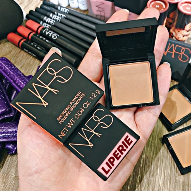 Phấn tạo khối Nars Bronzer - Laguna
