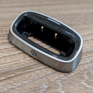 Dock sạc zin new cho BlackBerry Curve 8900 !