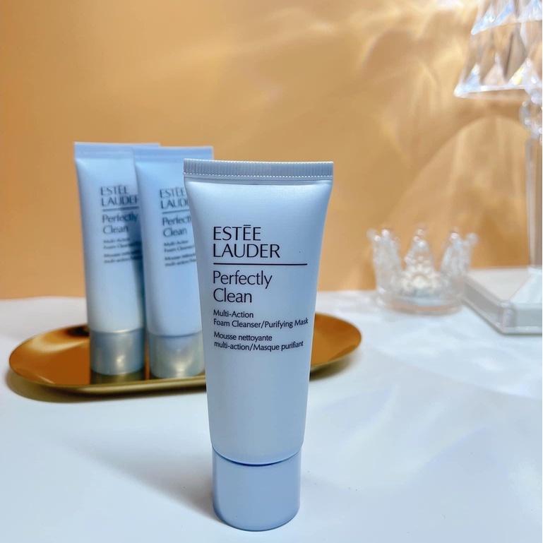Sữa Rửa Mặt Sạch Sâu Giúp Se Khít Lỗ Chân Lông & Thải Độc Da Estee Lauder Perfectly Clean