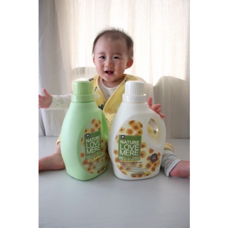 NƯỚC GIẶT/XẢ QUẦN ÁO TRẺ EM NATURE LOVE MERE HƯƠNG HOA CÚC 1800ML/1300ML