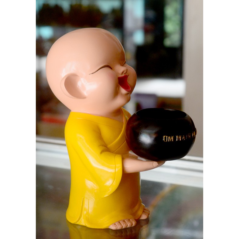 Tượng Chú tiểu ôm bát-dùng để xông trầm trong bát-cao 17cm