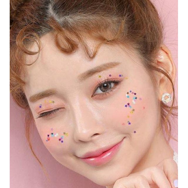 Nhủ Mắt Kim Tuyến 4 Ô Màu Tạo Điểm Nhấn Kiss Beauty Glitter Eyeshadow No.87116