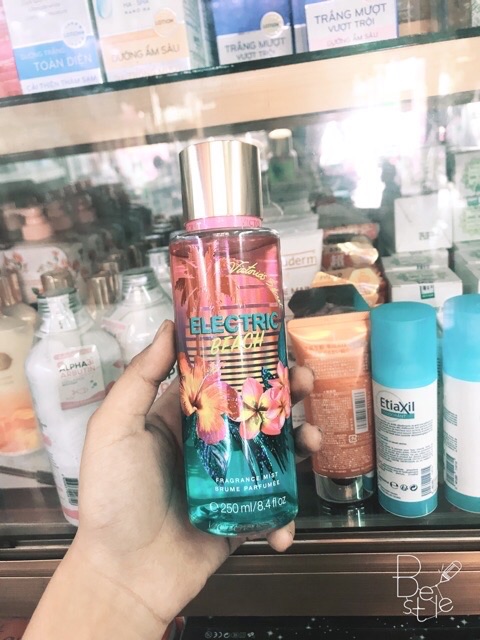 Xịt thơm toàn thân Body Mist victoria secret