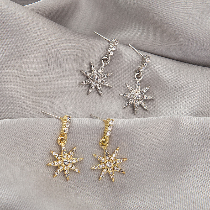 Khuyên tai đính kim cương nhân tạo mạ vàng đơn giản quý phái