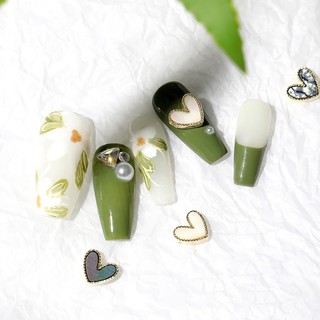phụ kiện đá tim trang trí nail