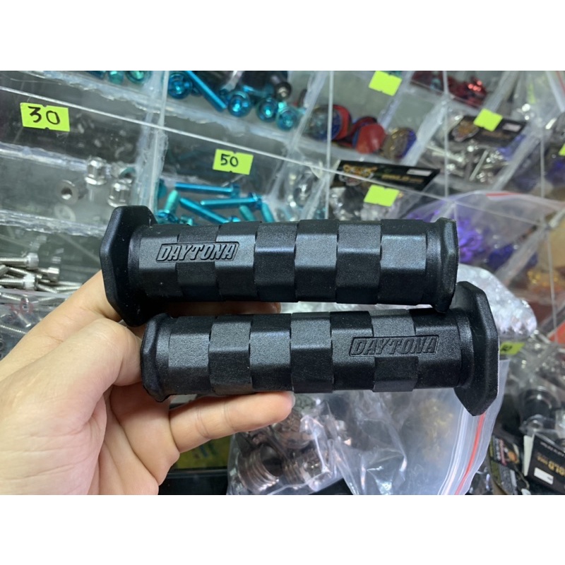 Bao tay DAYTONA + Gù Titan siêu đẹp gắn mọi loại xe