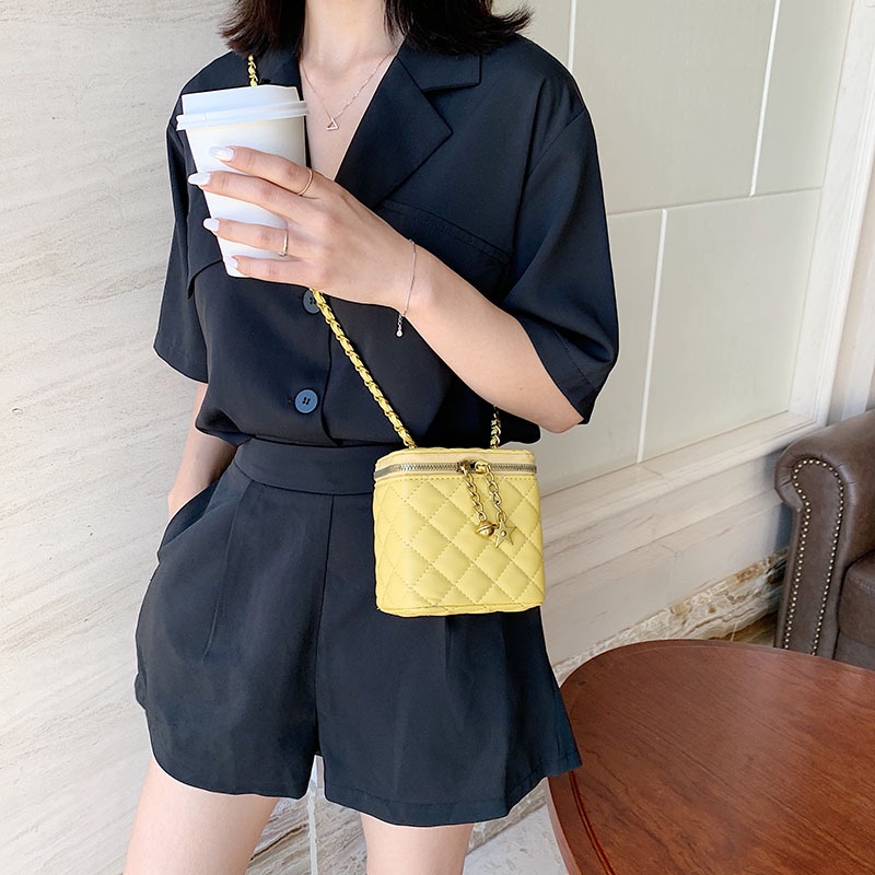 Túi Đeo Chéo Dáng Vuông Nhỏ Phối Dây Đeo Sợi Xích Thời Trang Dễ Phối Đồ