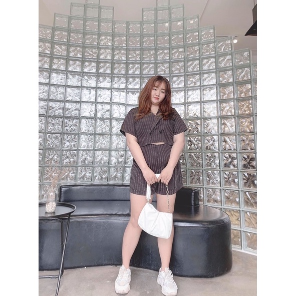[ Shop bigsize nữ ] Set áo vest croptop phối quần short/đùi chất vải kate sọc #setvestbigsize 60-90kg đen/trắng