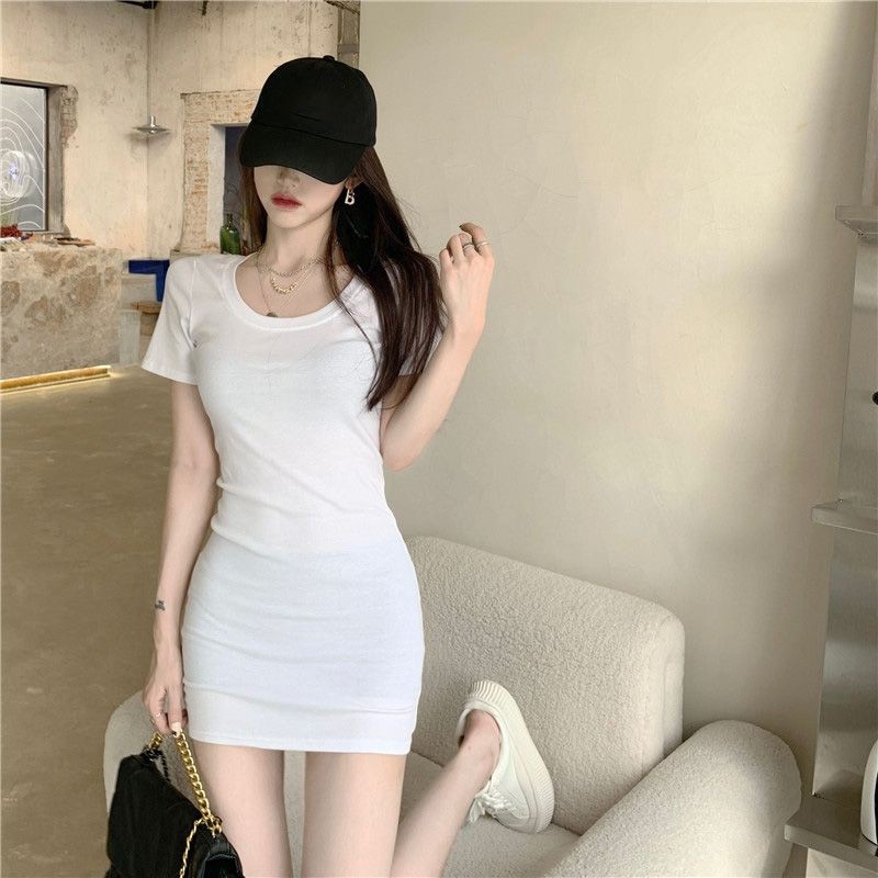 ĐẦM VÁY CỔ U CT TAY NGẮN ÔM BODY