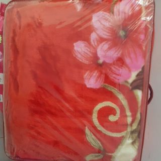 Mền lông 5kg, mềm mượt, in nổi hoa văn rất đẹp