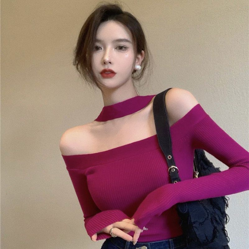 Áo sweater trễ vai ôm dáng màu xanh dương cho nữ