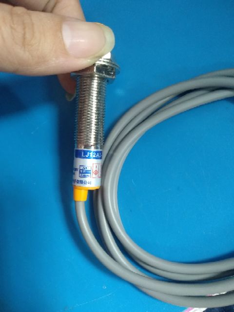 Sen sơ từ LJ12A3-4-J/EZ AC 90-250v,4mm